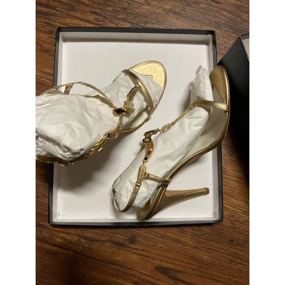 Chanel Gold Logo Charm Sandals with Pearl & Feathers, Ankle Strap, Size 41 - Picture 8 of 8